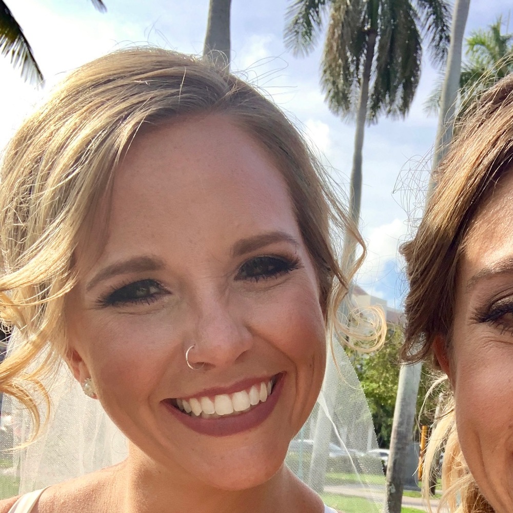 Meet your Posher, Kelly